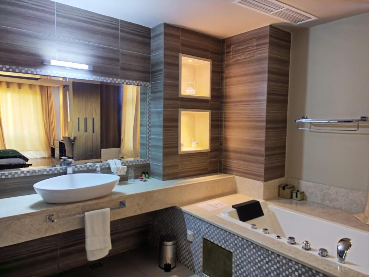 Luxury Oceanline Apartments Mombasa Extérieur photo